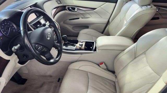 2015 INFINITI Q70L 3.7