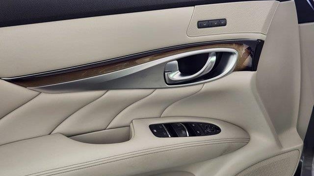 2015 INFINITI Q70L 3.7