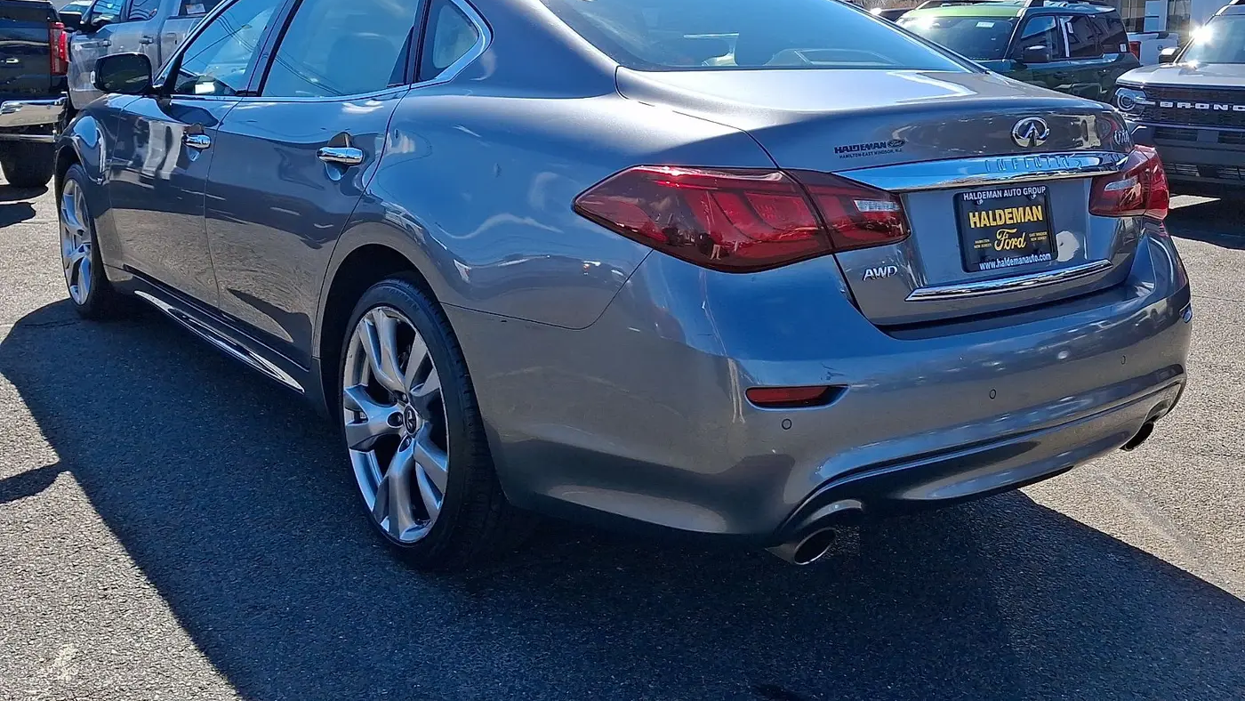 2017 INFINITI Q70L 3.7