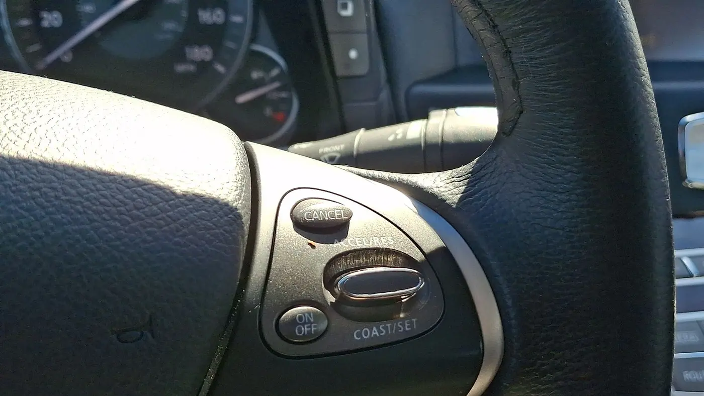 2017 INFINITI Q70L 3.7