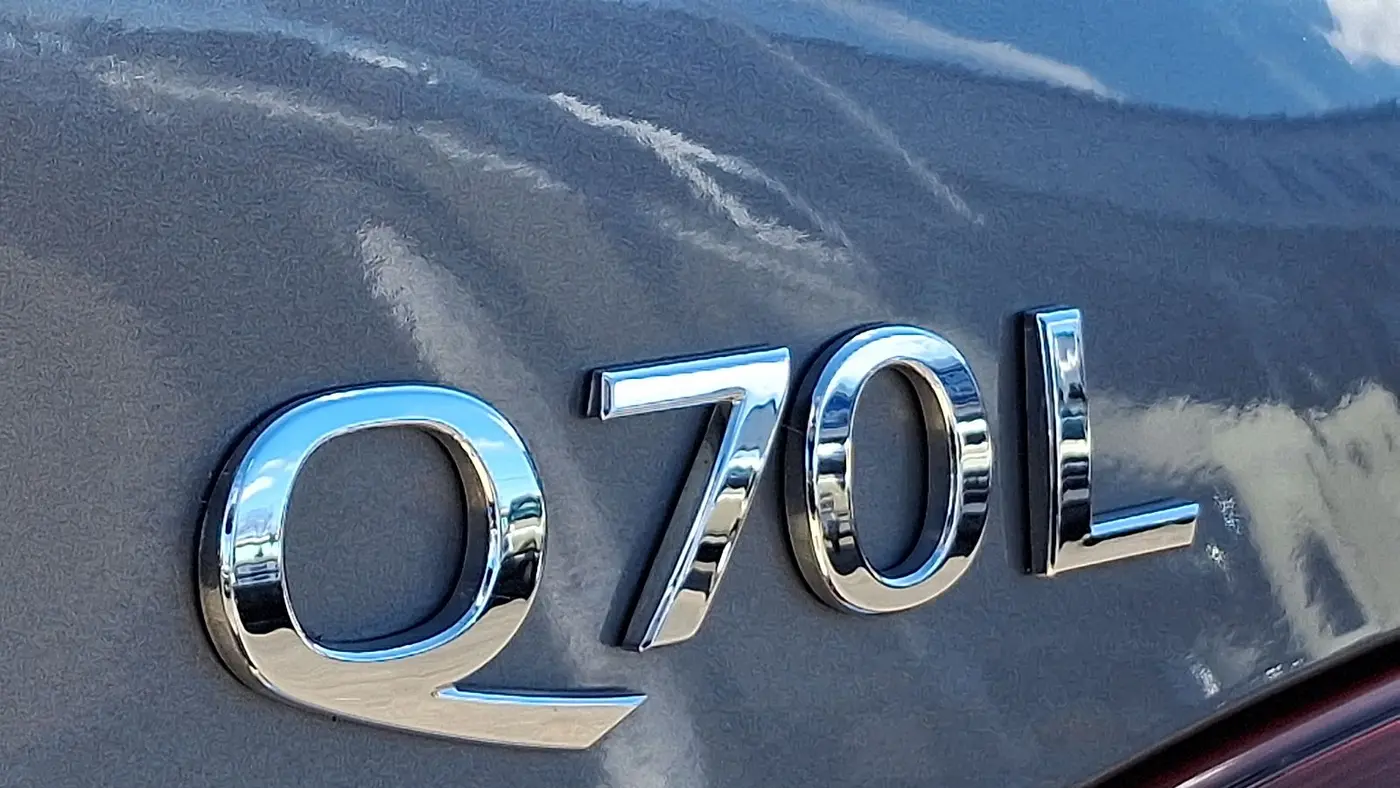 2017 INFINITI Q70L 3.7