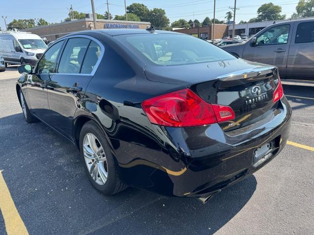 2015 INFINITI Q40 - $10,192