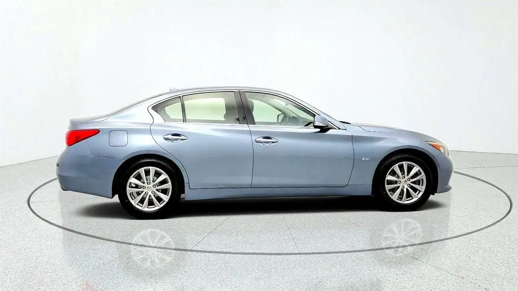 2017 INFINITI Q50 - $13,895