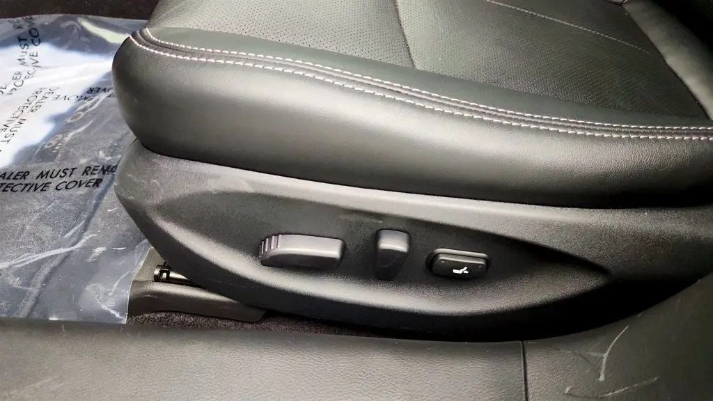 2017 INFINITI Q50 - $13,895