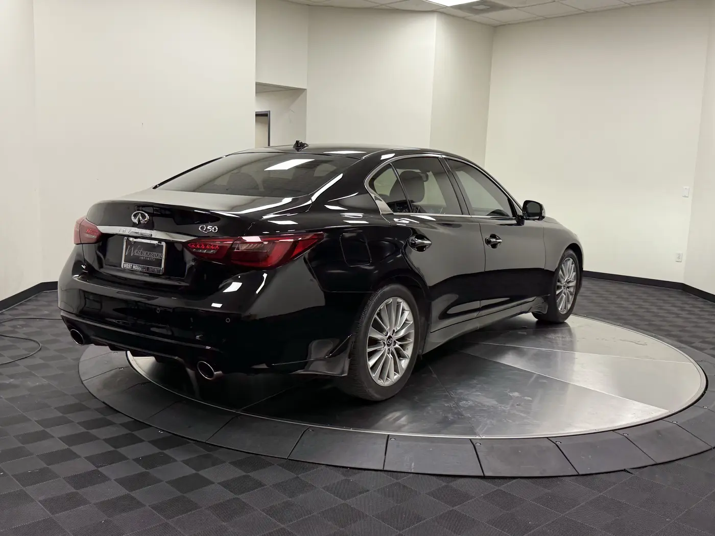 2023 INFINITI Q50 - $32,500