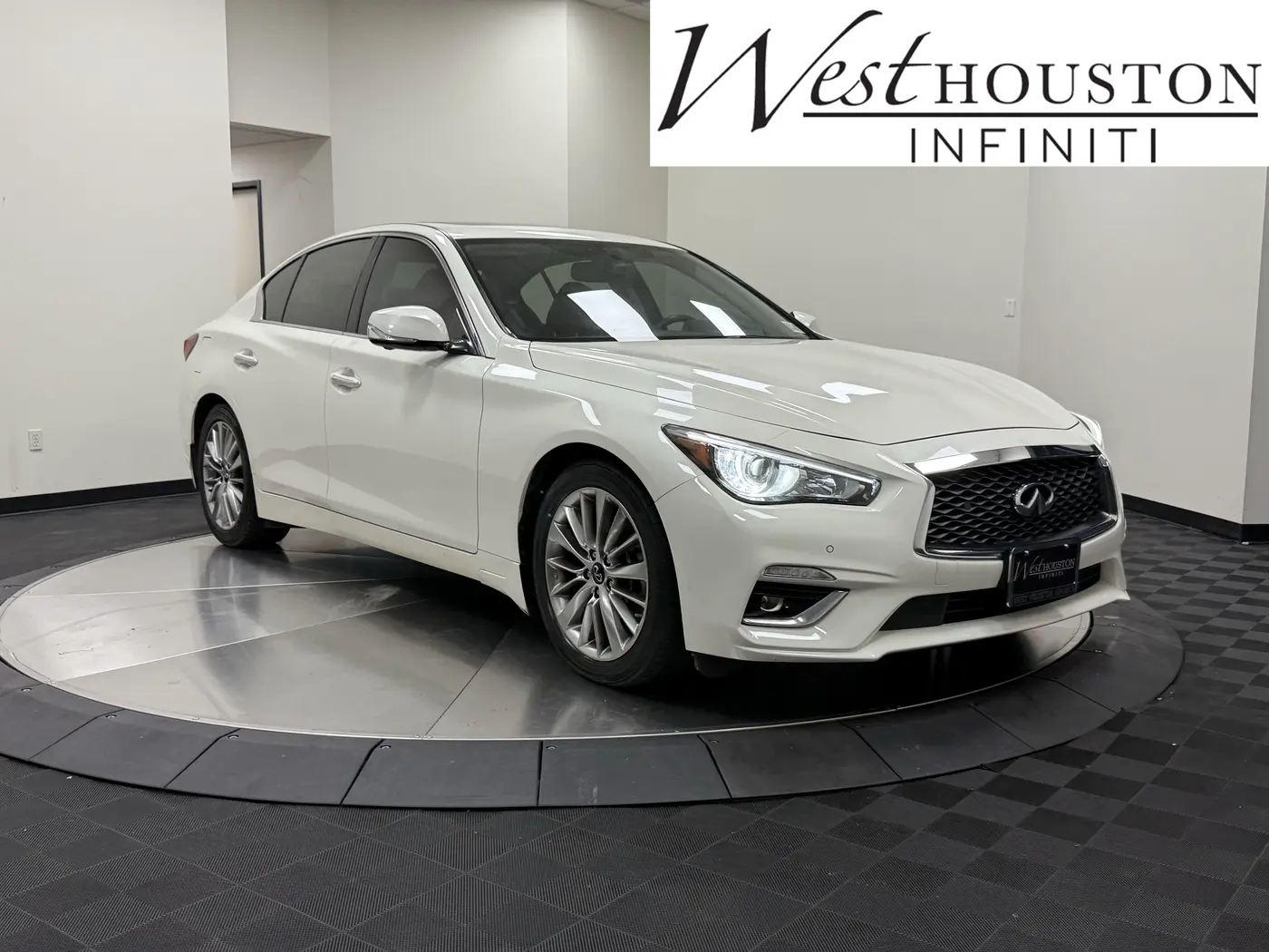 2023 INFINITI Q50 - $27,950