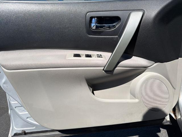 2014 Nissan Rogue - $7,901