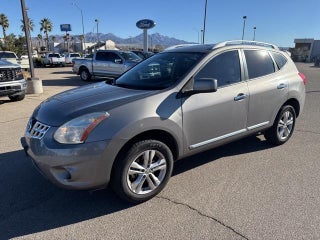 2013 Nissan Rogue with Platinum Graphite Metallic Exterior