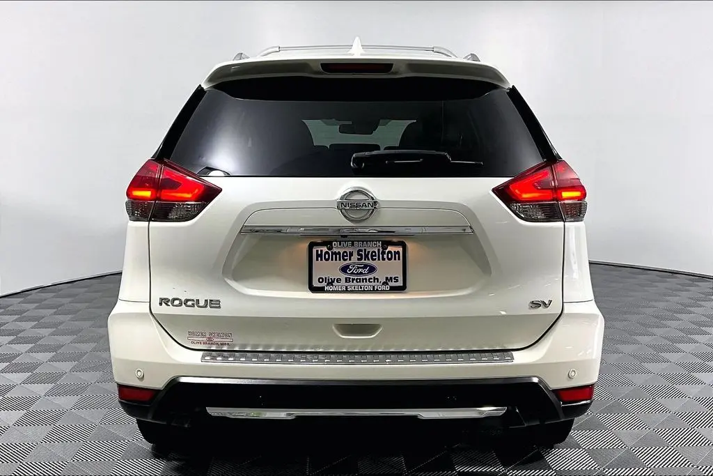 2019 Nissan Rogue - $18,241