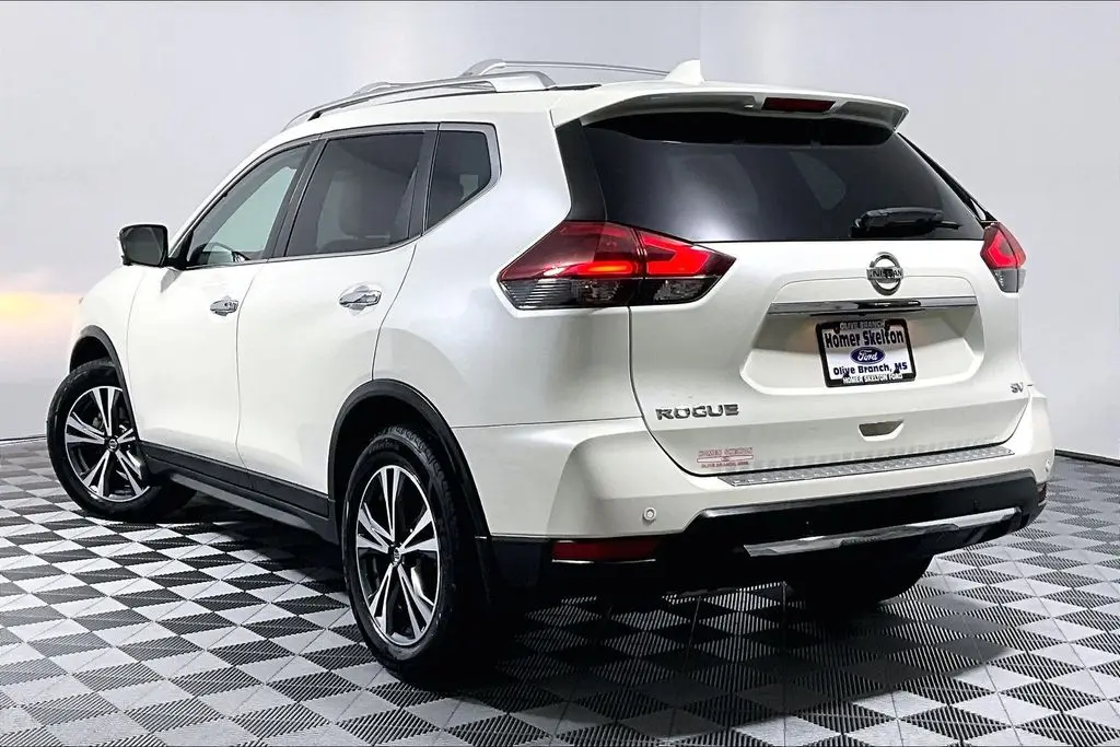 2019 Nissan Rogue - $18,241