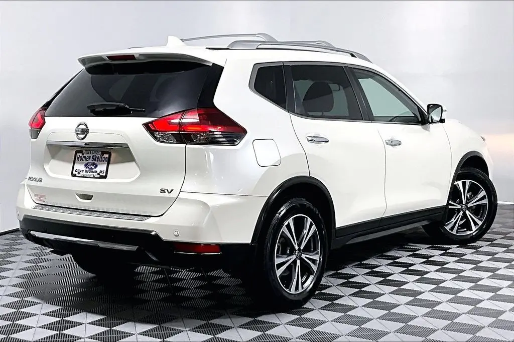 2019 Nissan Rogue - $18,241