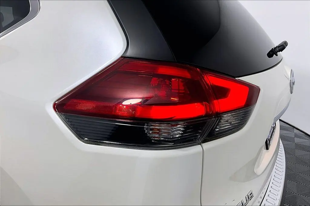 2019 Nissan Rogue - $18,241