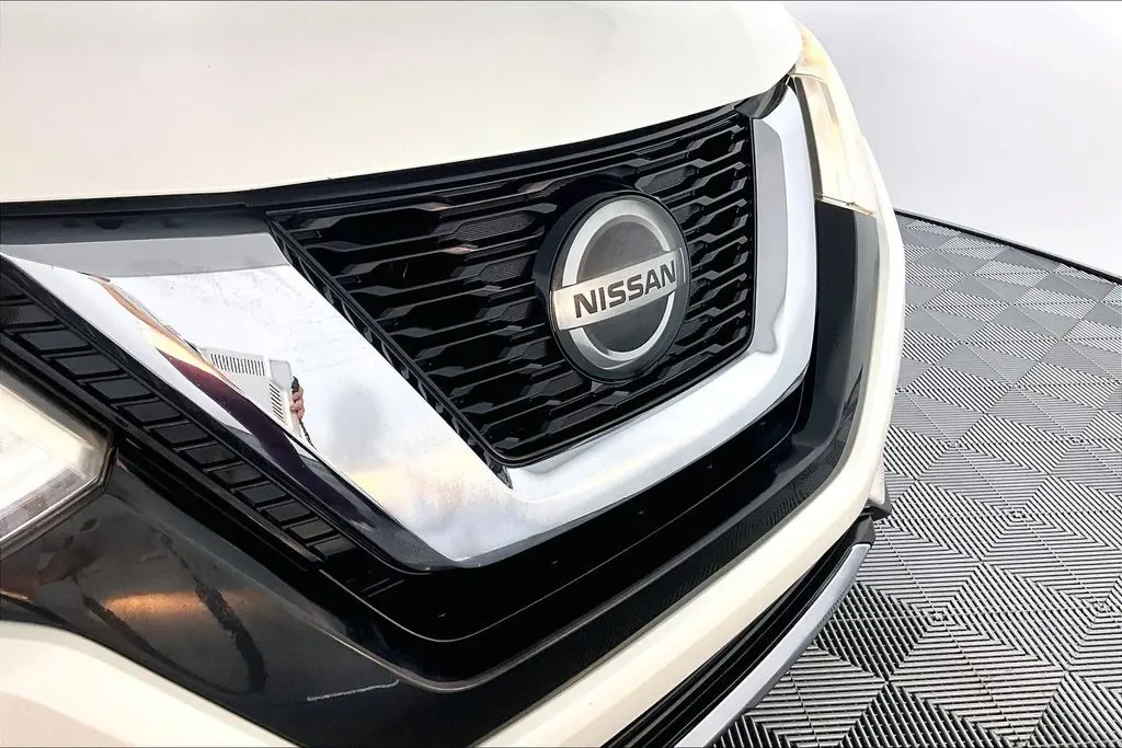 2019 Nissan Rogue - $18,241
