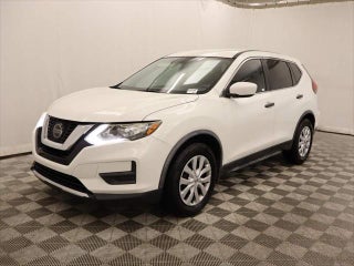 2018 Nissan Rogue with Glacier White Exterior
