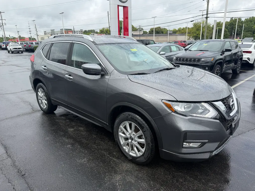 2017 Nissan Rogue - $10,995