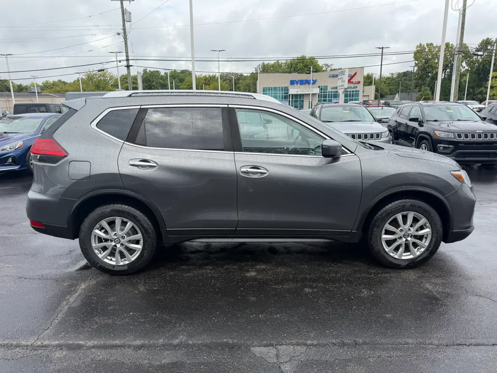 2017 Nissan Rogue - $10,995