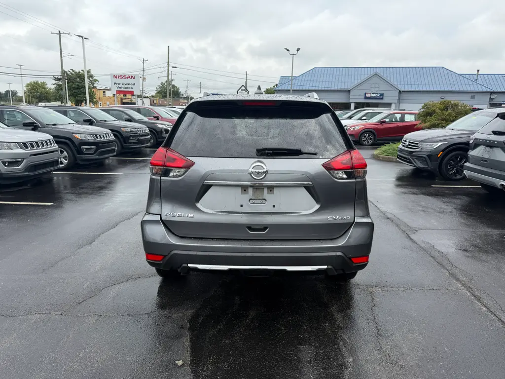 2017 Nissan Rogue - $10,995