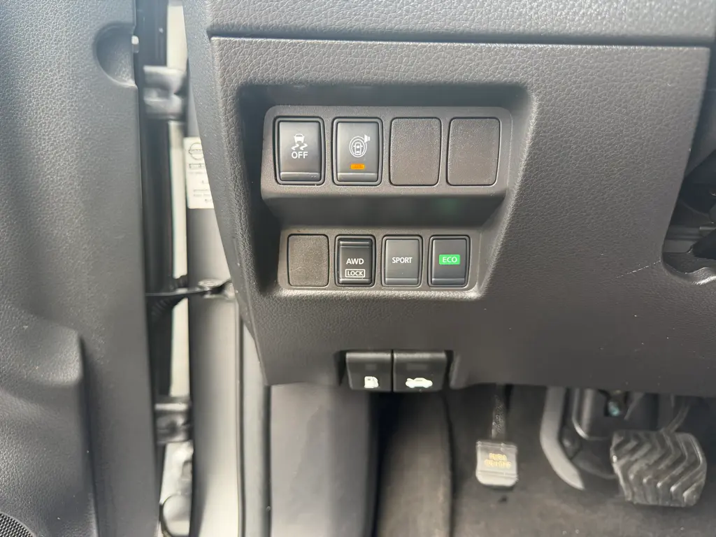 2017 Nissan Rogue - $10,995