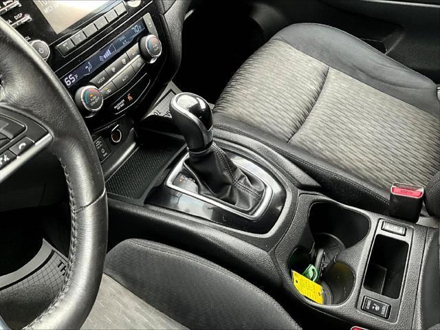2017 Nissan Rogue - $12,995