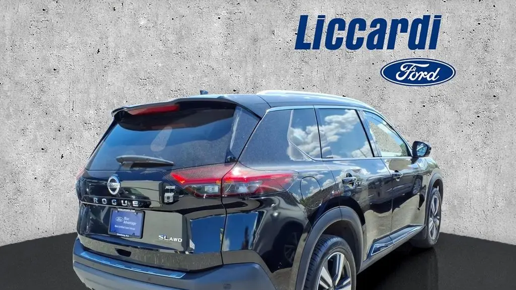 2021 Nissan Rogue SL