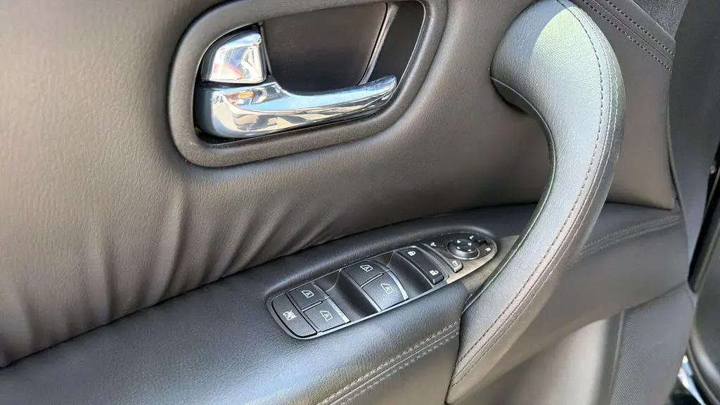 2023 Nissan Armada SV