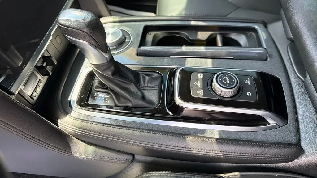 2023 Nissan Armada SV