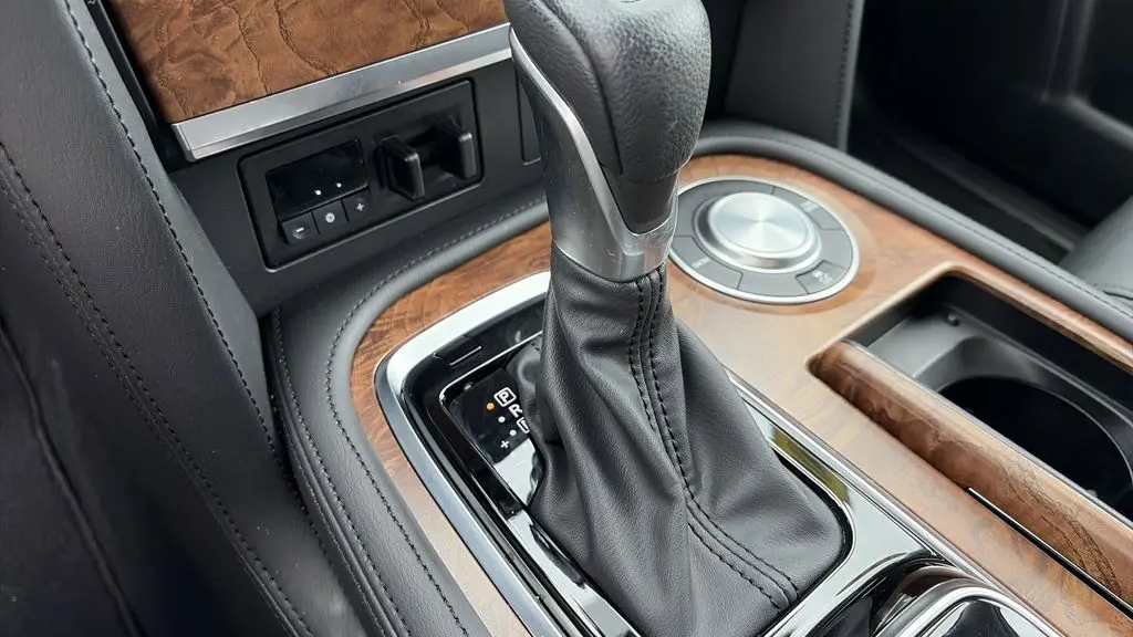 2023 Nissan Armada SL