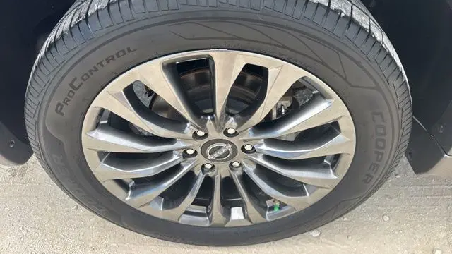2022 Nissan Armada Platinum