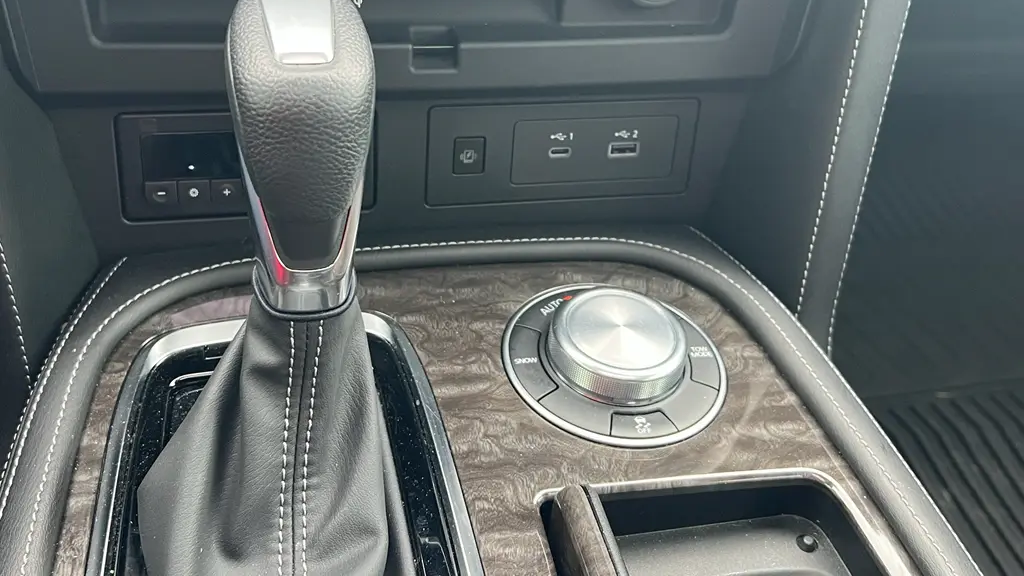 2024 Nissan Armada Platinum
