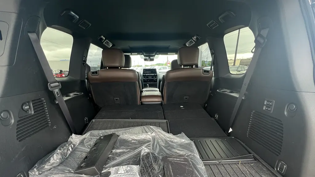 2024 Nissan Armada Platinum