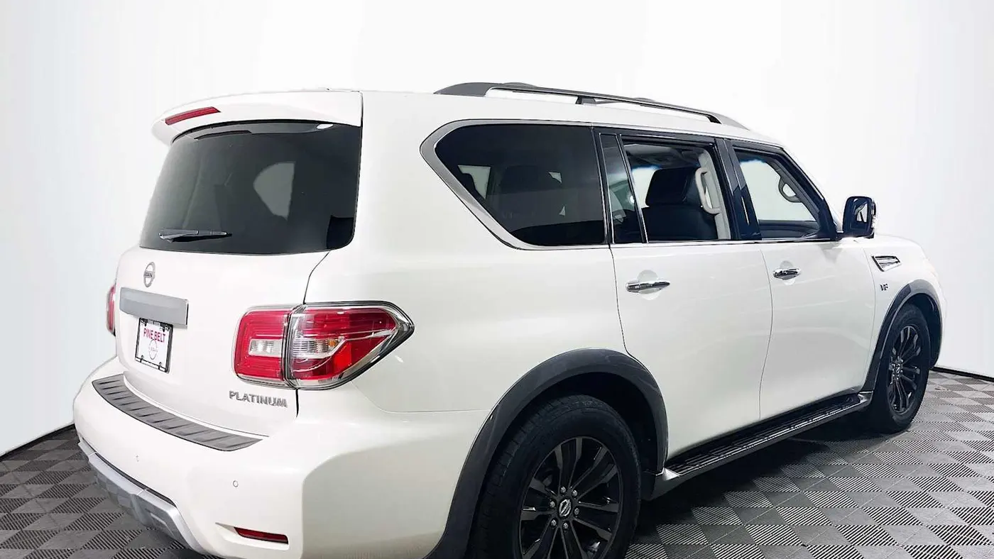 2017 Nissan Armada SV