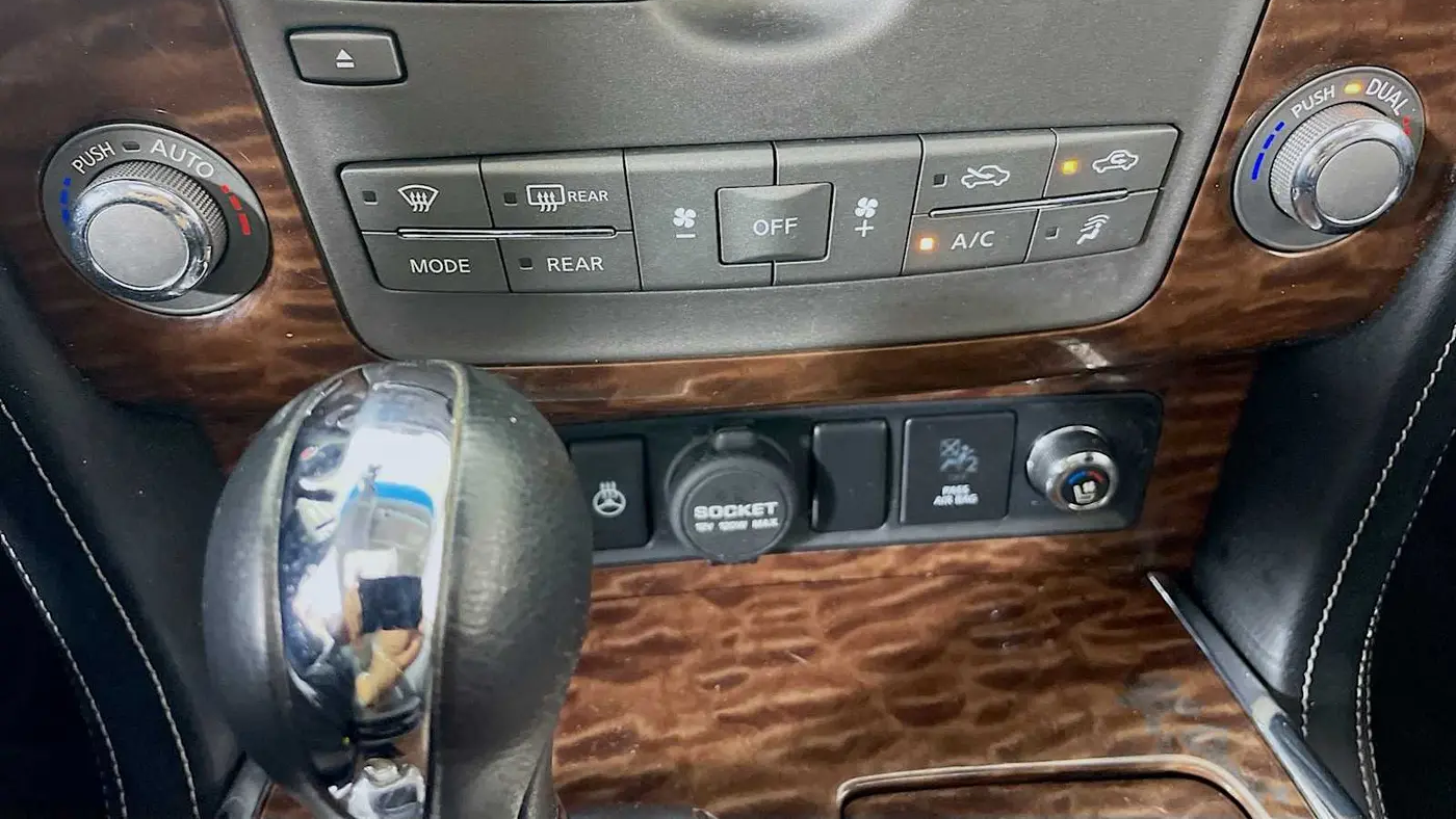 2017 Nissan Armada SV