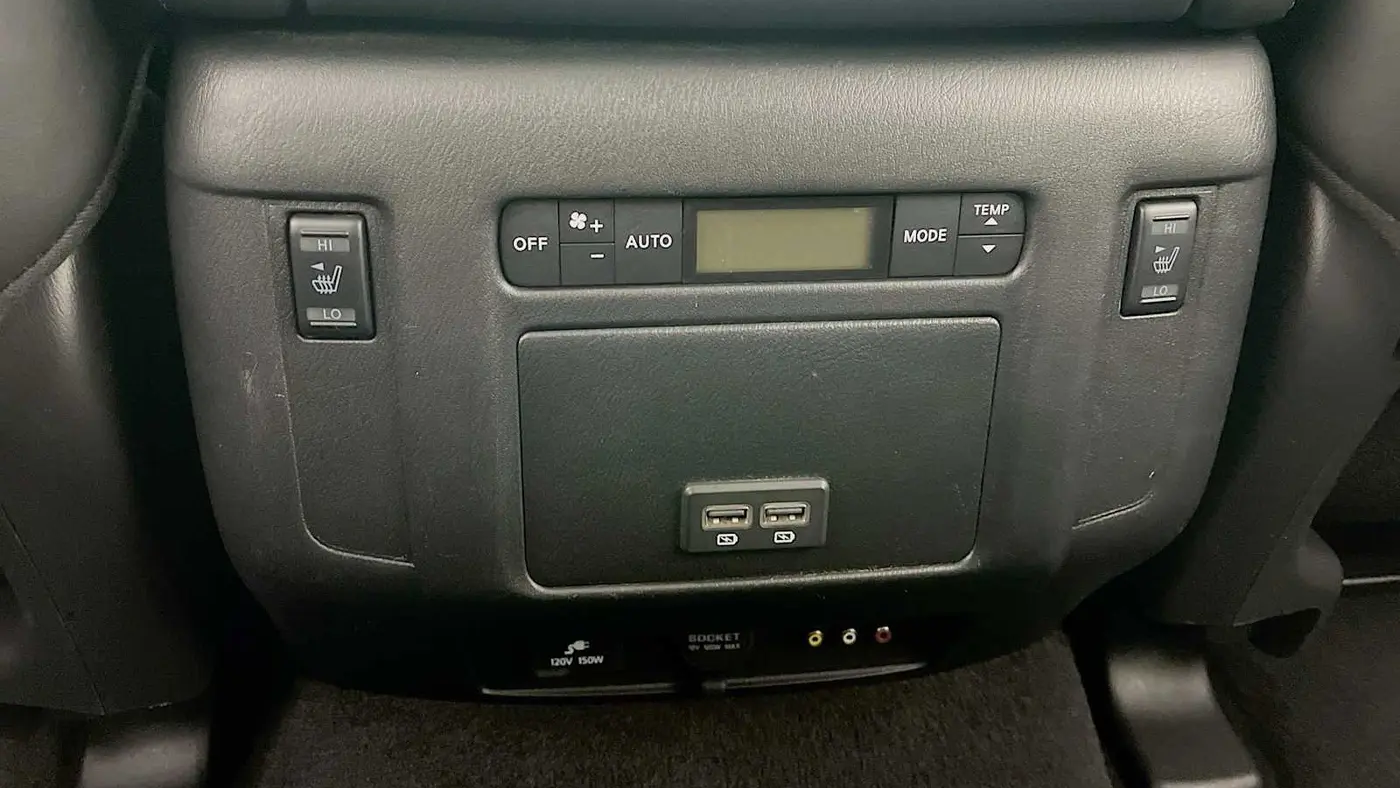 2017 Nissan Armada SV