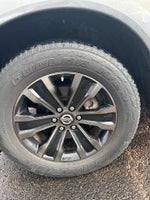 2017 Armada Thumbnail 8