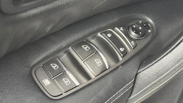 2017 Nissan Armada SV