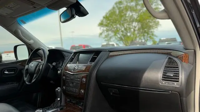 2017 Nissan Armada SV