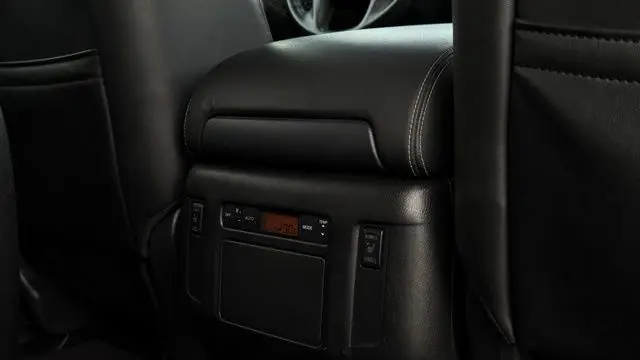 2017 Nissan Armada SV