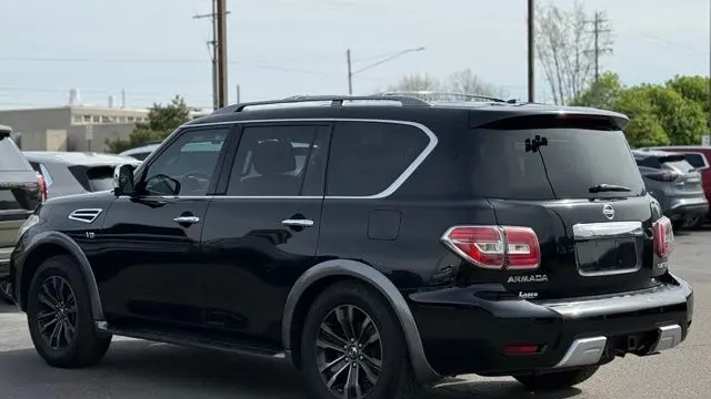 2017 Nissan Armada SV