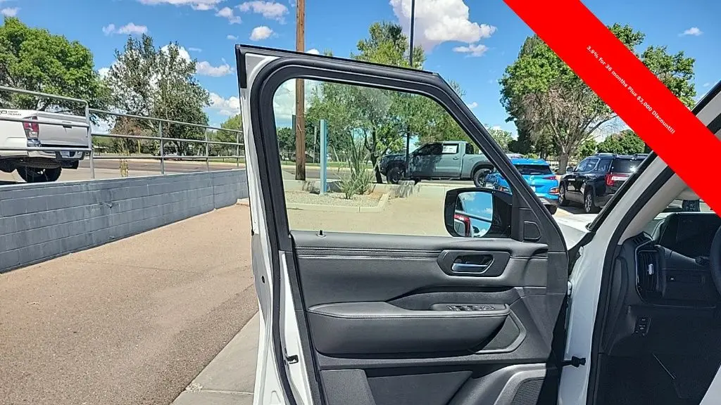 2026 Nissan Armada SV