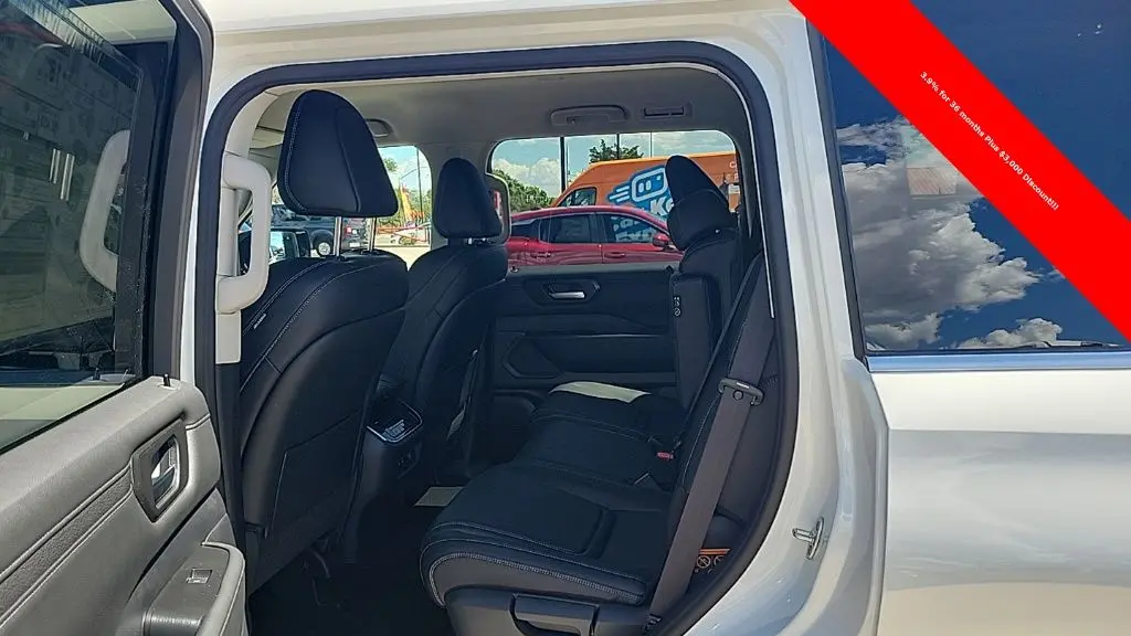 2026 Nissan Armada SV