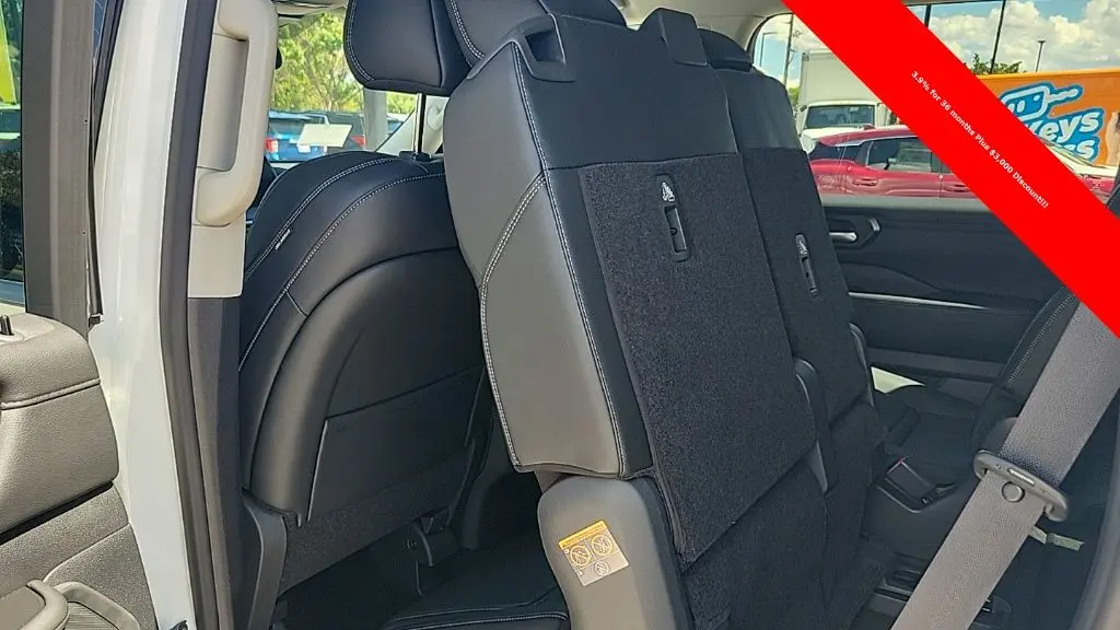 2026 Nissan Armada SV