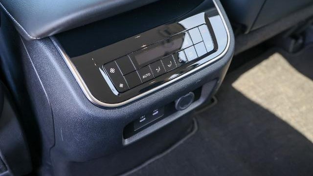 2025 Nissan Armada SV