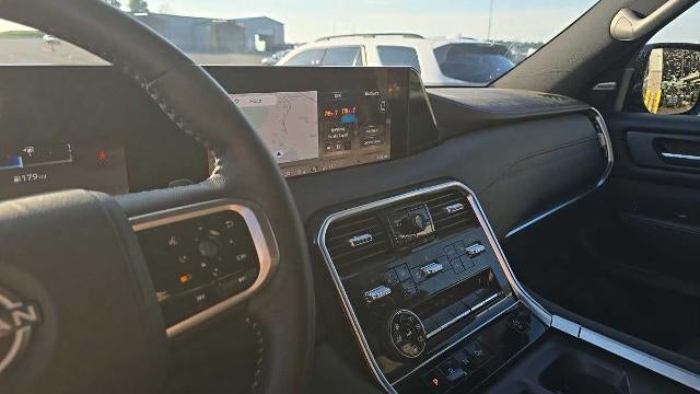 2025 Nissan Armada SL