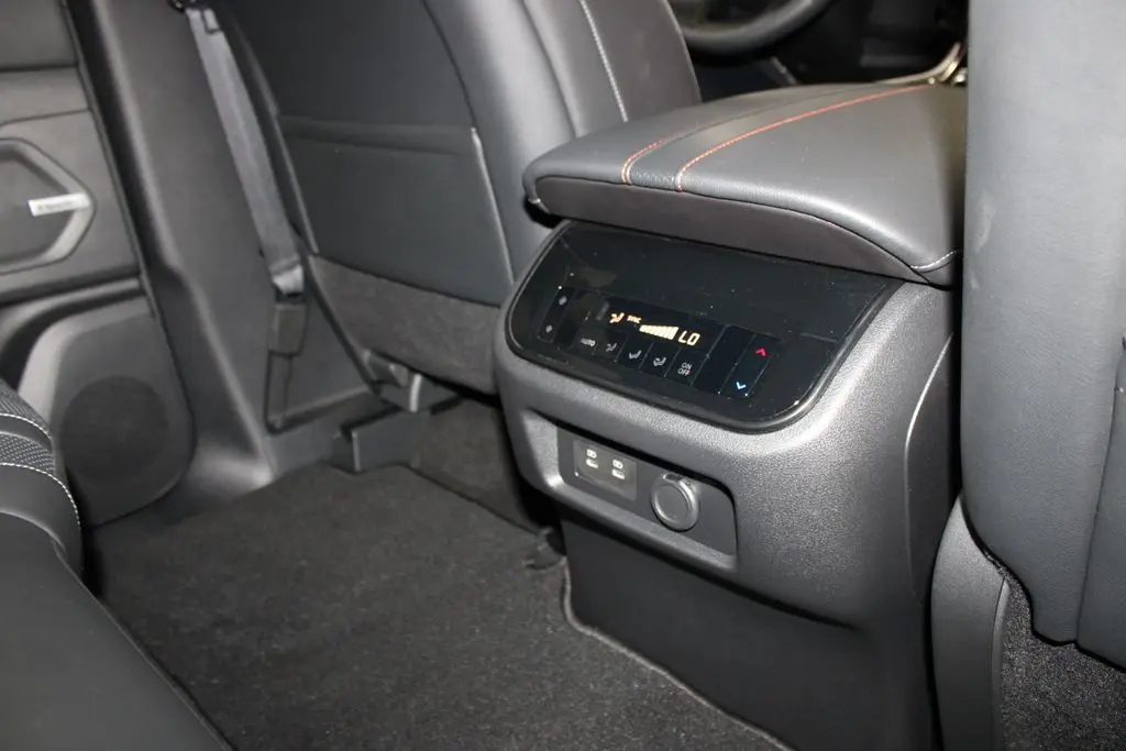 2025 Nissan Armada - $59,368
