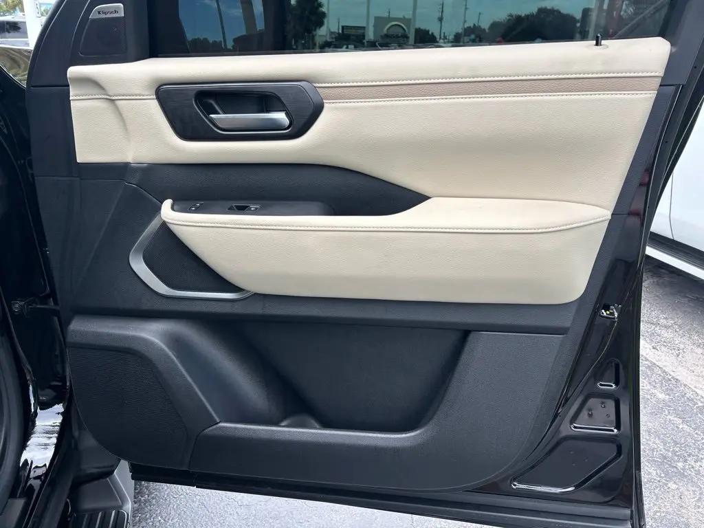 2025 Nissan Armada - $63,998