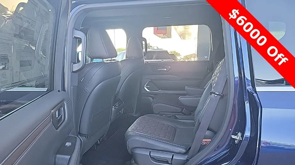 2025 Nissan Armada Platinum