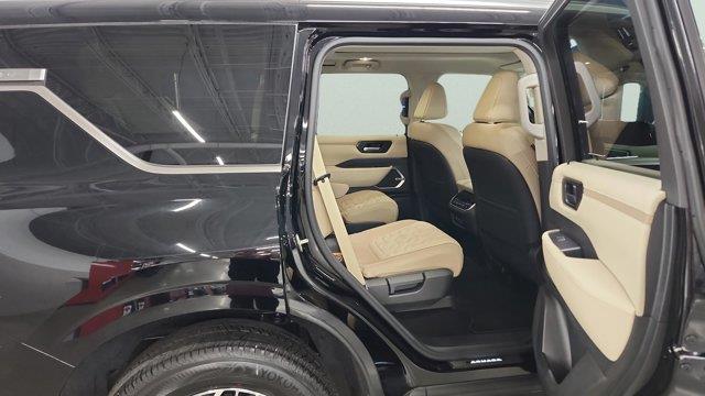 2025 Nissan Armada Platinum