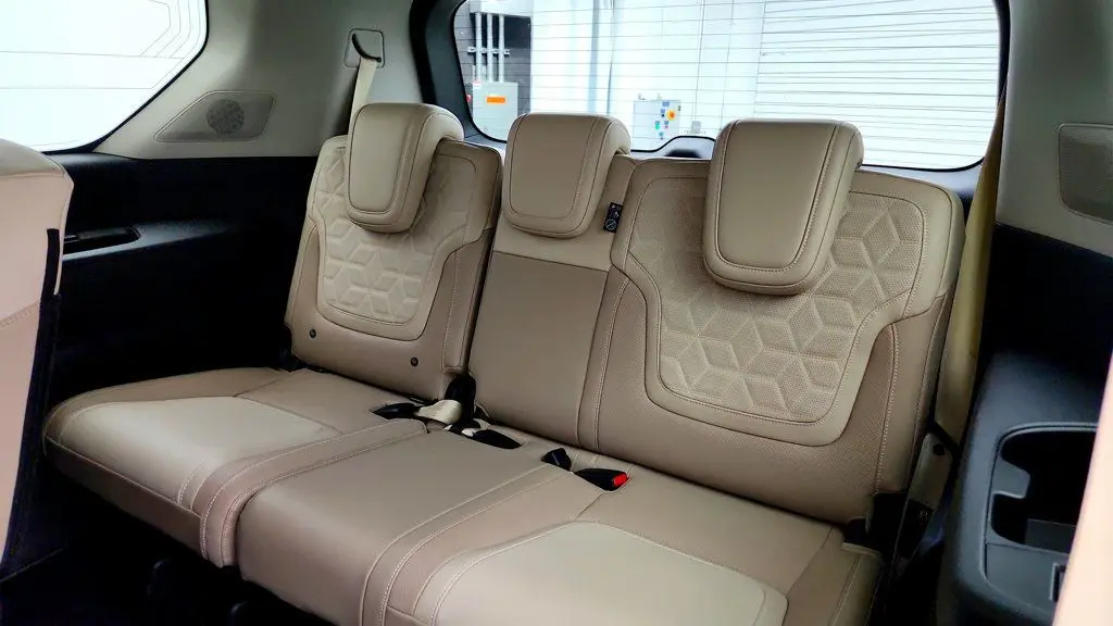 2025 Nissan Armada Platinum