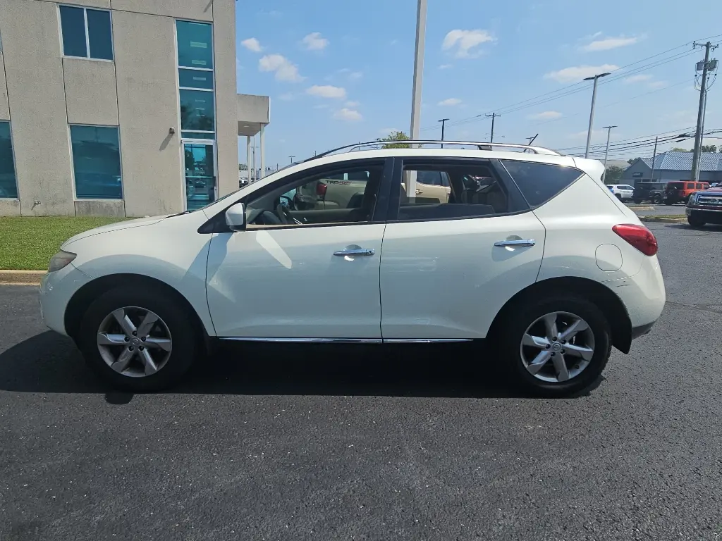 2010 Nissan Murano - $7,999