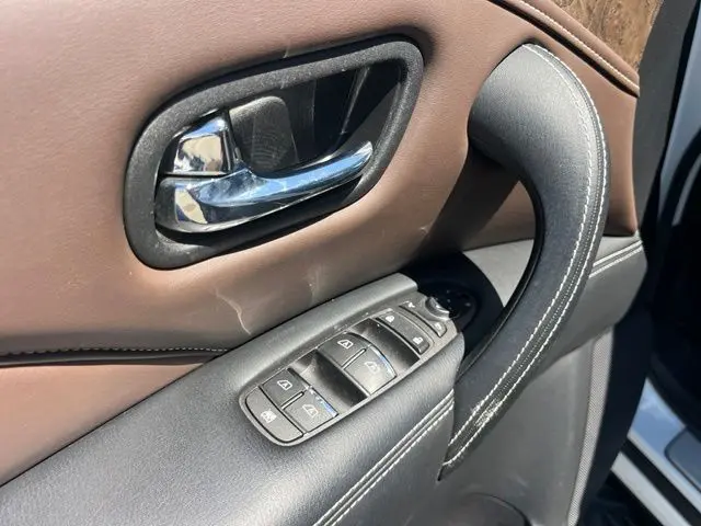 2023 INFINITI QX80 - $40,900